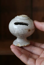 画像をギャラリービューアに読み込む, ホワイトデルフトの貯金箱