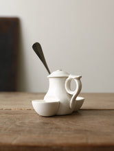画像をギャラリービューアに読み込む, 愛しい姿の白い器たち