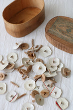 画像をギャラリービューアに読み込む, 紙ラベルと曲木の箱