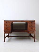 画像をギャラリービューアに読み込む, 生活空間の移行に伴う柔軟な対応力とそこから生まれる美しい意匠