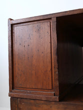 画像をギャラリービューアに読み込む, 生活空間の移行に伴う柔軟な対応力とそこから生まれる美しい意匠