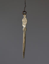 画像をギャラリービューアに読み込む, 十字の杖を持つ聖人