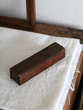 画像をギャラリービューアに読み込む, Wooden box with sliding lid