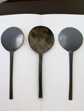 画像をギャラリービューアに読み込む, Useless Spoons