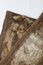 画像をギャラリービューアに読み込む, 十六世紀 金糸絹糸刺繍裂