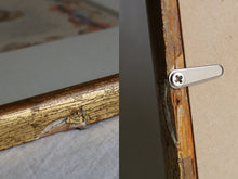 画像をギャラリービューアに読み込む, 椅子に座る女性