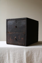 画像をギャラリービューアに読み込む, 黒の抽斗