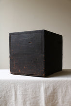 画像をギャラリービューアに読み込む, 黒の抽斗