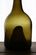 画像をギャラリービューアに読み込む, 18c Wine Bottle