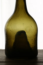 画像をギャラリービューアに読み込む, 18c Wine Bottle