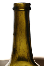 画像をギャラリービューアに読み込む, 18c Wine Bottle