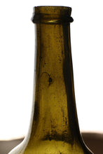 画像をギャラリービューアに読み込む, 18c Wine Bottle