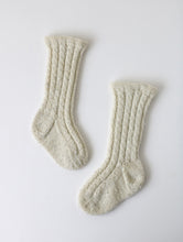 画像をギャラリービューアに読み込む, お隣りからの水色毛玉
