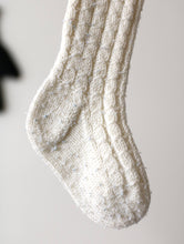 画像をギャラリービューアに読み込む, お隣りからの水色毛玉
