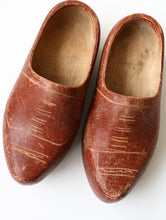 画像をギャラリービューアに読み込む, 現代風木靴
