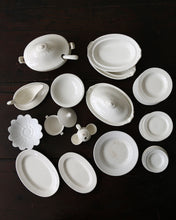 画像をギャラリービューアに読み込む, 愛しい姿の白い器たち
