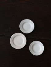 画像をギャラリービューアに読み込む, 愛しい姿の白い器たち
