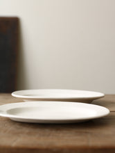 画像をギャラリービューアに読み込む, 愛しい姿の白い器たち
