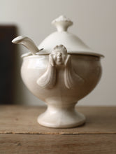 画像をギャラリービューアに読み込む, 愛しい姿の白い器たち
