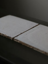 画像をギャラリービューアに読み込む, WHITE TILES
