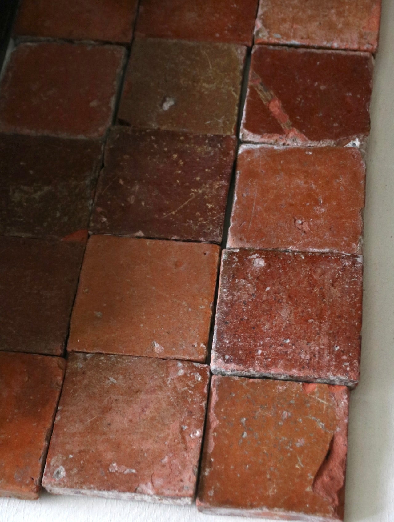 17c BROWN TILE