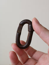 画像をギャラリービューアに読み込む, "CARABINER"
