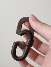 画像をギャラリービューアに読み込む, "CARABINER"
