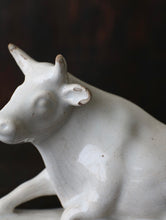 画像をギャラリービューアに読み込む, WHITE DELFT &quot;COW&quot;
