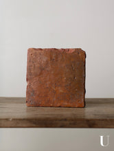 画像をギャラリービューアに読み込む, 17c BROWN TILE
