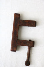 画像をギャラリービューアに読み込む, WOODEN CLAMP
