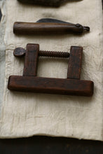 画像をギャラリービューアに読み込む, WOODEN CLAMP
