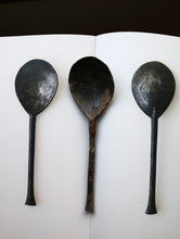 画像をギャラリービューアに読み込む, Useless Spoons
